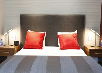 Hotel 32 32 hotel thumbnail 7