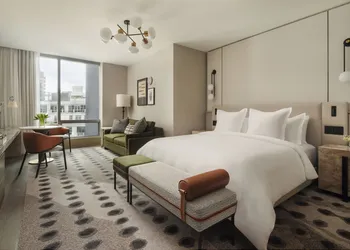 Four Seasons Hotel Toronto hotel thumbnail 4