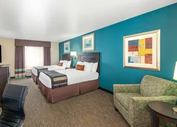 Wingate by Wyndham St. George hotel thumbnail 3