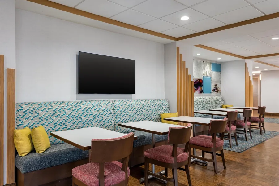 Hampton Inn Lake Charles hotel detail image 2