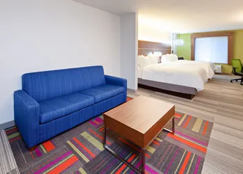 Holiday Inn Express & Suites Clovis-Fresno Area by IHG hotel thumbnail 4