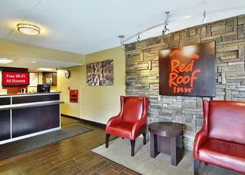 Red Roof Inn Louisville Fair and Expo hotel thumbnail 2