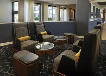 Courtyard by Marriott Fresno hotel thumbnail 2