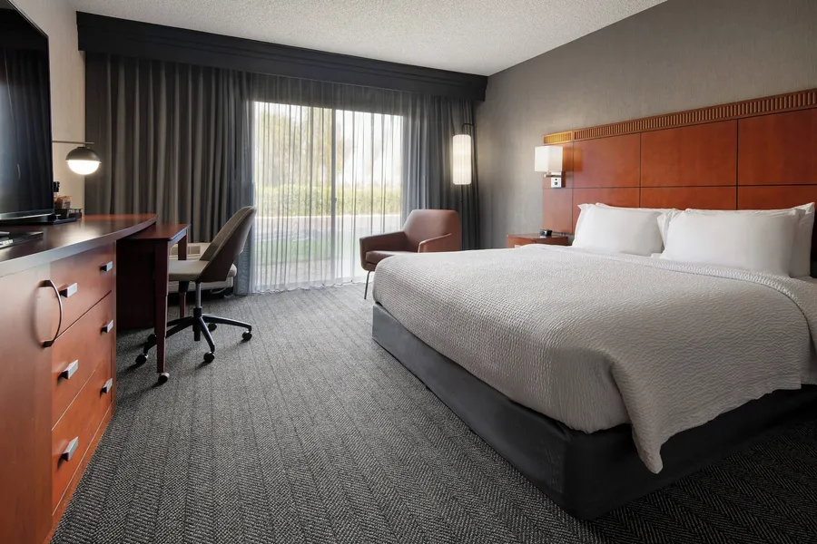 Courtyard by Marriott Fresno hotel detail image 6