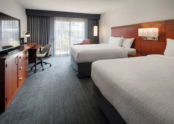 Courtyard by Marriott Fresno hotel thumbnail 7