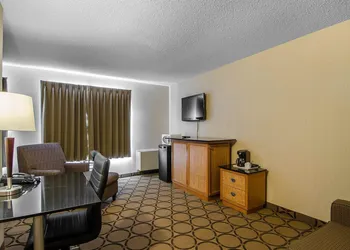 Comfort Inn Regina East hotel thumbnail 7