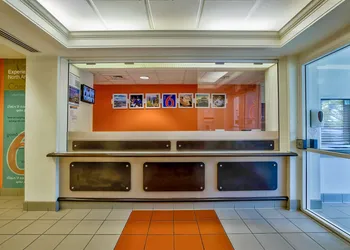Motel 6 Burlington, ON - Toronto West - Oakville hotel thumbnail 2