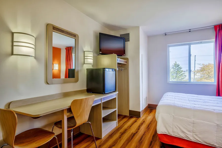 Motel 6 Burlington, ON - Toronto West - Oakville hotel detail image 6
