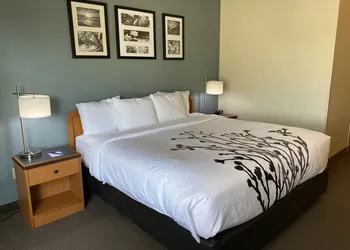 Sleep Inn & Suites Davenport - Quad Cities hotel thumbnail 7