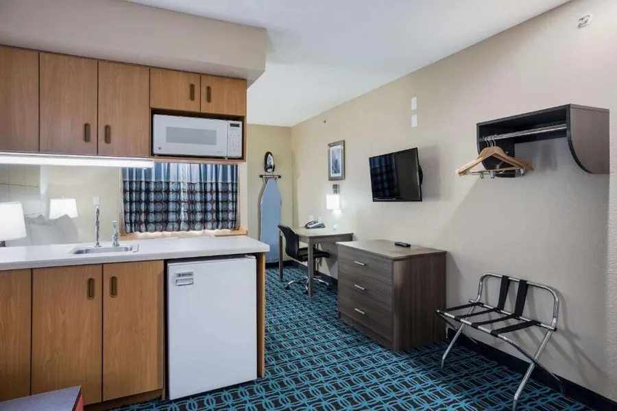 Sonesta Essential Hotels & Suites Kansas City/Blue Springs hotel detail image 6