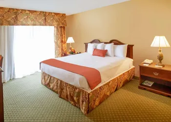 Clarion Hotel & Suites Convention Center Fredericksburg hotel thumbnail 4