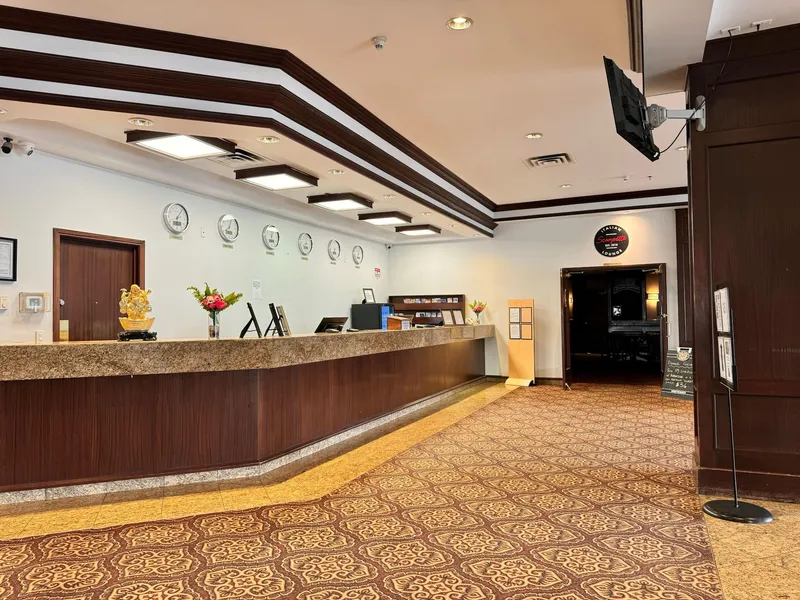 Divya Sutra Plaza and Conference Centre Calgary Airport hotel detail image 2