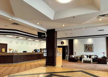 Divya Sutra Plaza and Conference Centre Calgary Airport hotel thumbnail 4