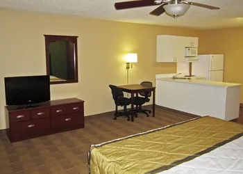 Studio 6 Corporate Extended Stay Buffalo Amherst NY hotel thumbnail 5