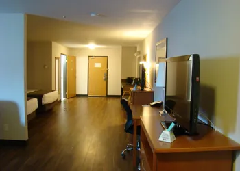 Quality Inn and Suites hotel thumbnail 5
