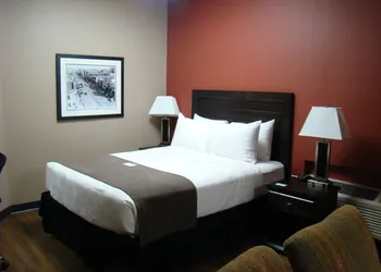 Quality Inn and Suites hotel thumbnail 6