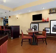 Hampton Inn Columbus - Airport hotel detail image 4
