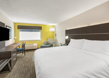 Holiday Inn Express - Balloon Fiesta Park by IHG hotel thumbnail 4