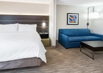 Holiday Inn Express - Balloon Fiesta Park by IHG hotel thumbnail 7