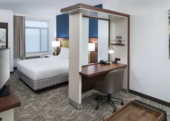 Springhill Suites by Marriott Alexandria Old Town/Southwest hotel thumbnail 5