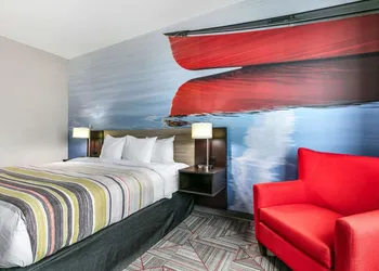 Clarion Pointe Columbus-Bradley Park hotel thumbnail 6