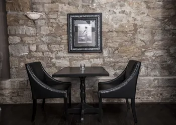 Old Stone Inn Boutique Hotel hotel thumbnail 3