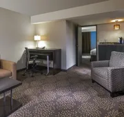 Holiday Inn & Suites Phoenix Airport North by IHG hotel detail image 4
