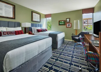 Graduate by Hilton Madison hotel thumbnail 8