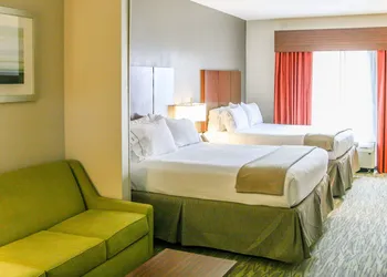 Holiday Inn Express & Suites Vicksburg by IHG hotel thumbnail 2