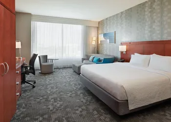 Courtyard by Marriott Ottawa East hotel thumbnail 4