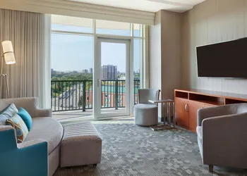 Courtyard by Marriott Ottawa East hotel thumbnail 8