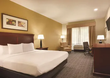Country Inn & Suites by Radisson, Goodlettsville, TN hotel thumbnail 6