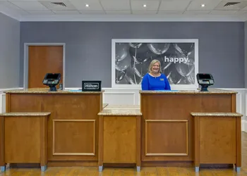 Hampton Suites Birmingham Hoover hotel thumbnail 5