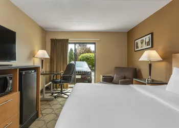 Comfort Inn Brandon hotel thumbnail 8