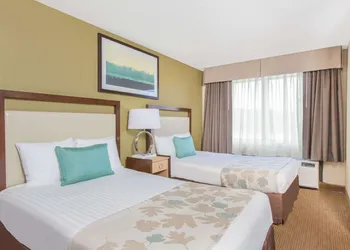 Hawthorn Suites by Wyndham Midwest City Tinker AFB hotel thumbnail 8