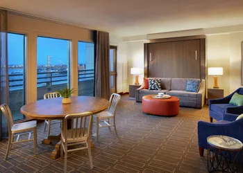 Hilton Philadelphia at Penn's Landing hotel thumbnail 8