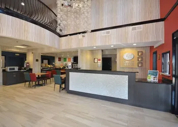 Comfort Suites Fairgrounds West hotel thumbnail 6
