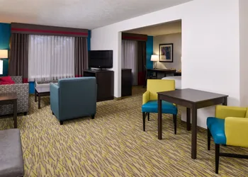 Holiday Inn Express & Suites Omaha West by IHG hotel thumbnail 5