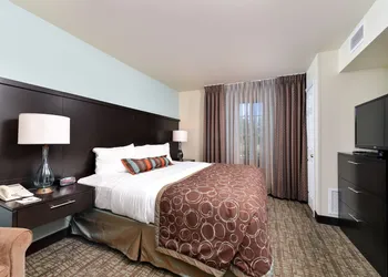Staybridge Suites Sioux Falls by IHG hotel thumbnail 5