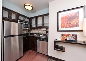 Staybridge Suites Sioux Falls by IHG hotel thumbnail 6