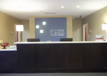 Holiday Inn Express Hotel & Suites Winchester by IHG hotel thumbnail 2