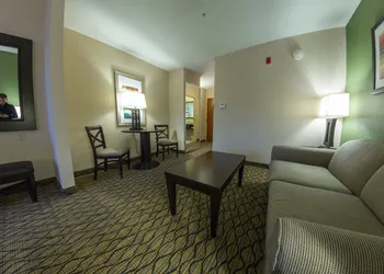 Holiday Inn Express Hotel & Suites Winchester by IHG hotel thumbnail 6