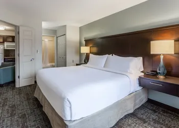 Staybridge Suites Davenport by IHG hotel thumbnail 6