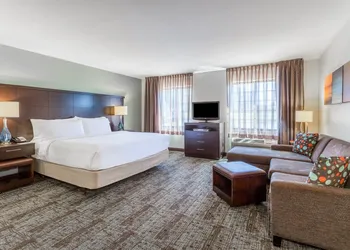 Staybridge Suites Davenport by IHG hotel thumbnail 7