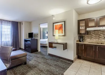 Staybridge Suites Davenport by IHG hotel thumbnail 8