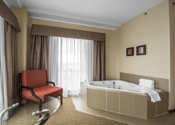 Comfort Suites Saskatoon hotel thumbnail 7