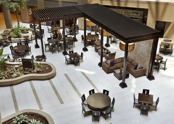 Embassy Suites by Hilton Crystal City National Airport hotel thumbnail 2