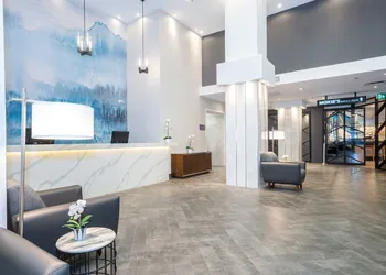 Sandman Signature Calgary Downtown Hotel hotel thumbnail 2