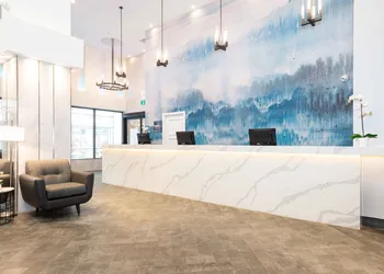 Sandman Signature Calgary Downtown Hotel hotel thumbnail 3