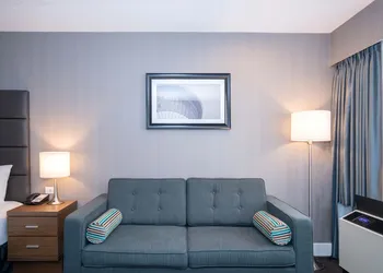 Sandman Signature Calgary Downtown Hotel hotel thumbnail 4